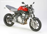 Kawasaki ER6 par LSL