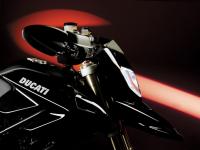 Ducati Hypermotard 1100 S version noire