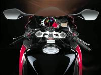 Honda CBR 1000 RR 2008 : Poste de pilotage