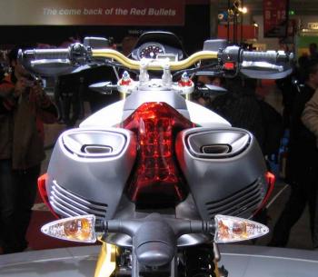 Aprilia SMV 750 Dorsoduro : L’arrière de la moto
