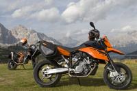KTM 990 Supermoto R : Action