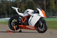 Nouveauté 2011 : KTM RC8 R Track